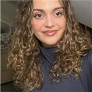 Profesora de inglés con ganas de enseñar desde niños hasta bachillerato